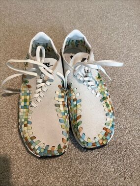 Nike White Woven Sneakers with Pastel Multi-Color Trim